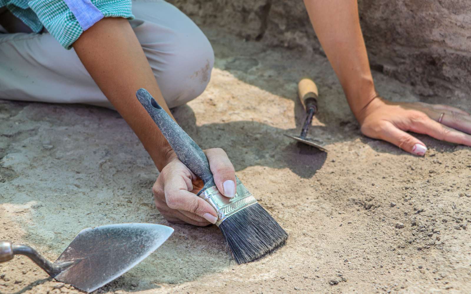 Voici l'étonnante découverte d'archéologues à Orléans : des tablettes de malédictions vieilles de 2 000 ans