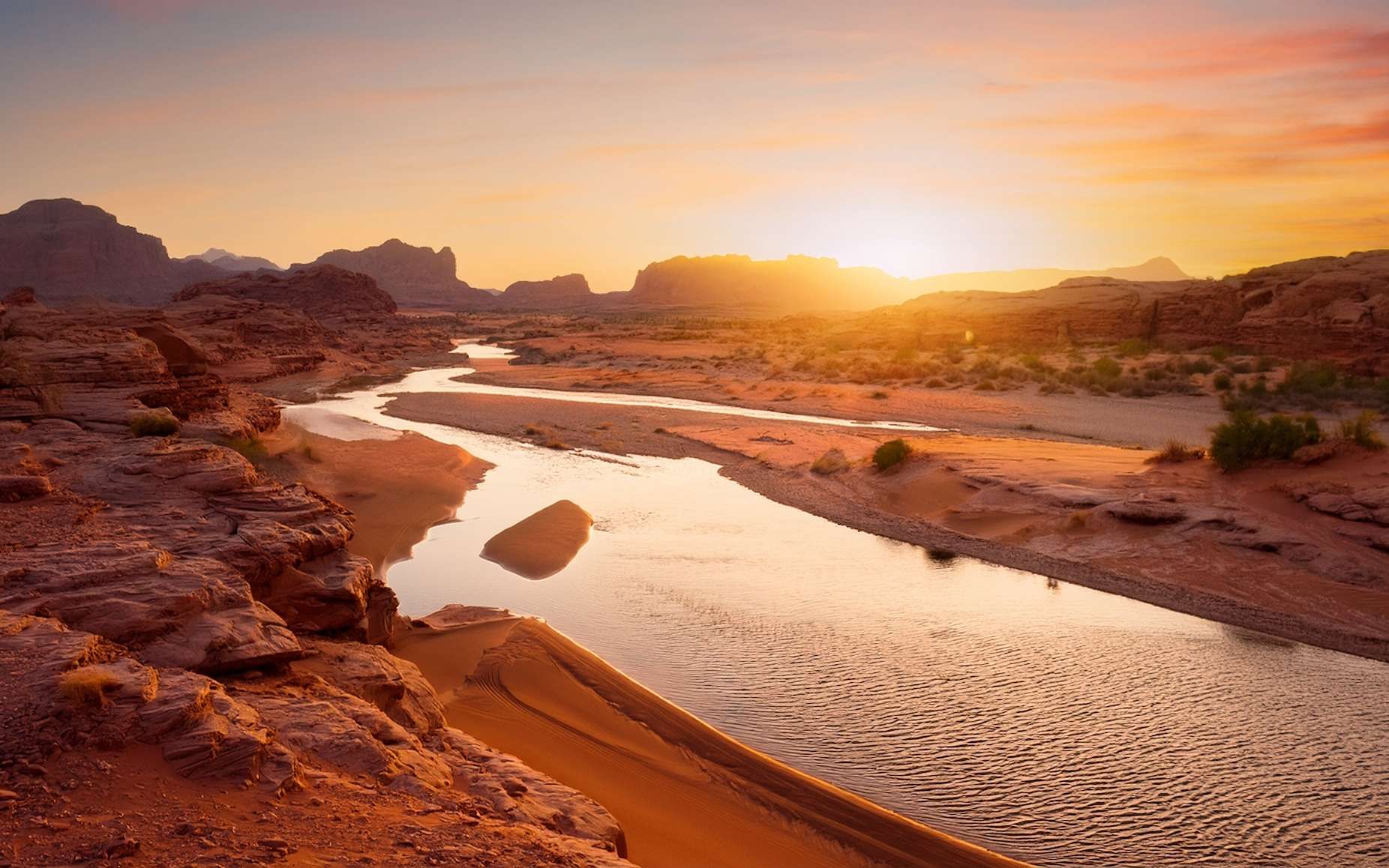 Mars : la Nasa détecte sous la surface des structures qui relancent l’histoire de l’eau !
