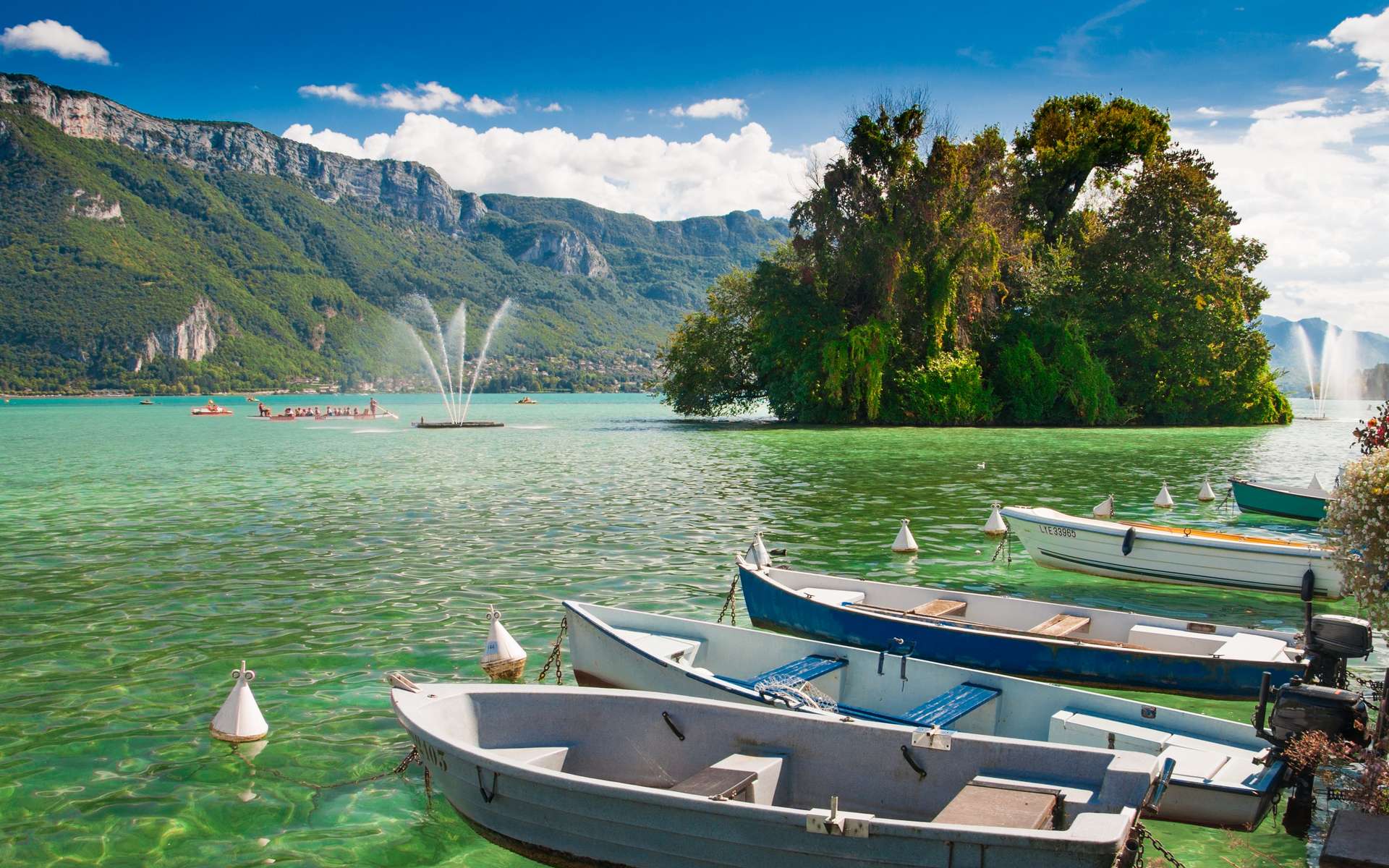 Les lacs de montagne changent de couleur, et ce n'est pas naturel : voici ce qui se passe vraiment