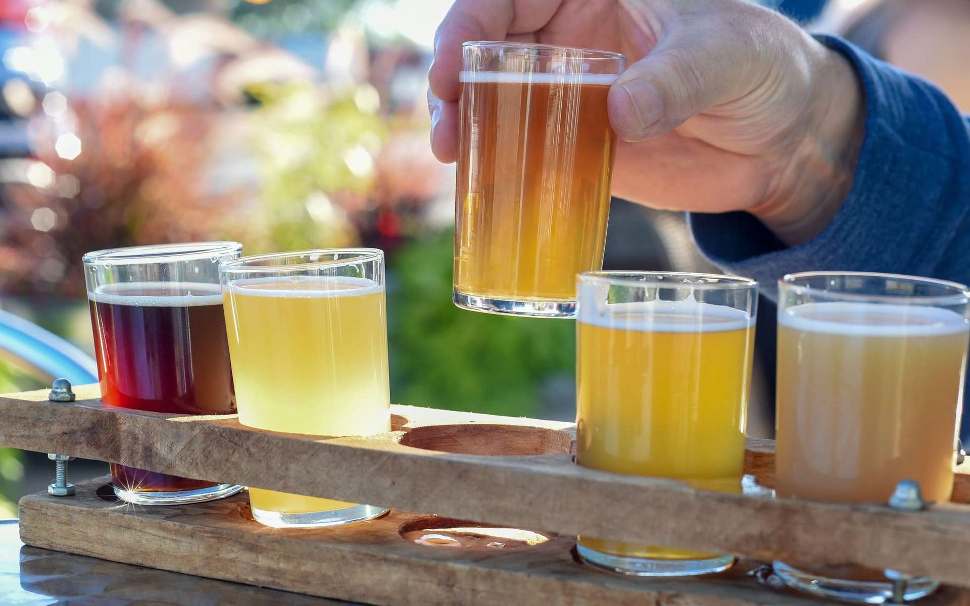 Comment sont élaborés les bières et vins sans alcool ?