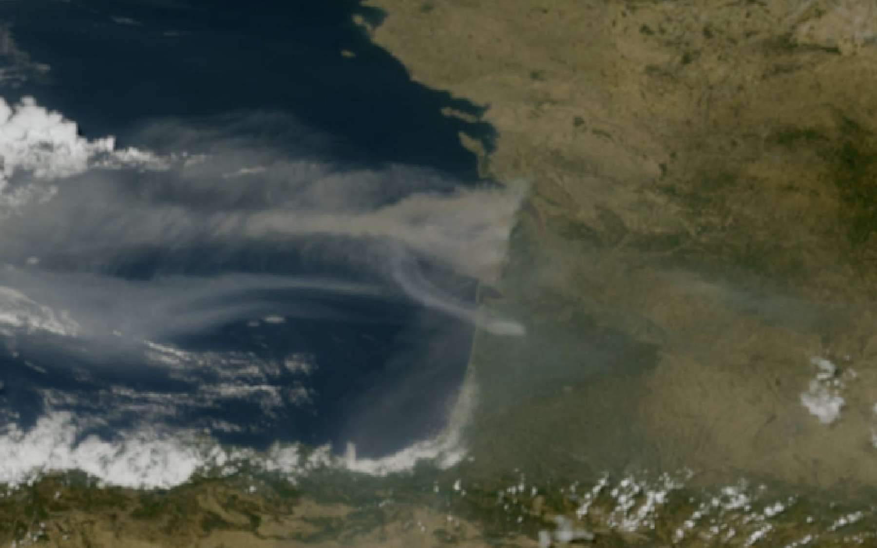 Incendies en Gironde et dans les Landes : ce que les satellites montrent est encore plus inquiétant