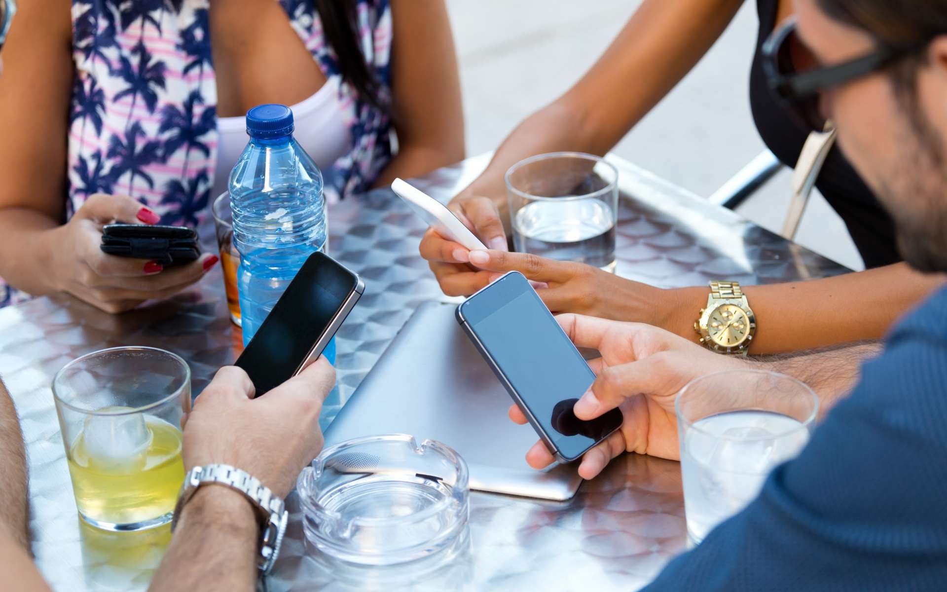 Ubigi : l'eSIM multi-appareils pour connecter PC, tablette et smartphone en mobilité