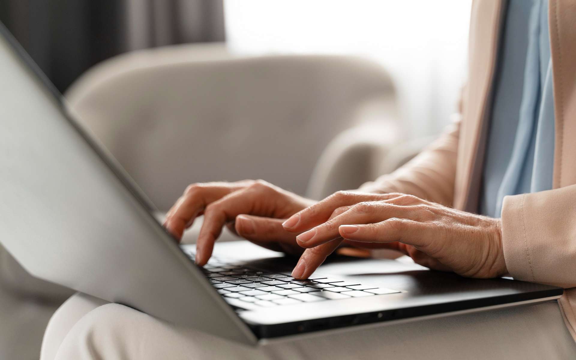 ExpressVPN vs CyberGhost VPN : premium ou meilleur rapport qualité-prix ?