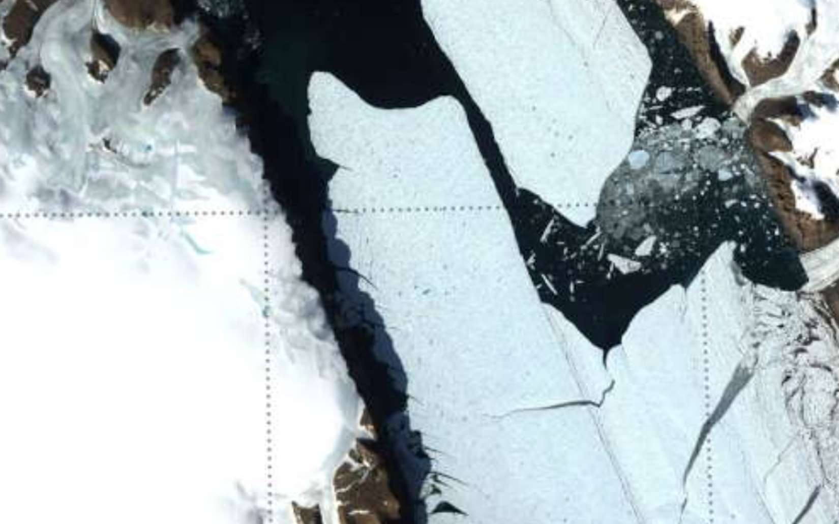 Une île de glace grande comme Manhattan s'est détachée : pourquoi les scientifiques la surveillent