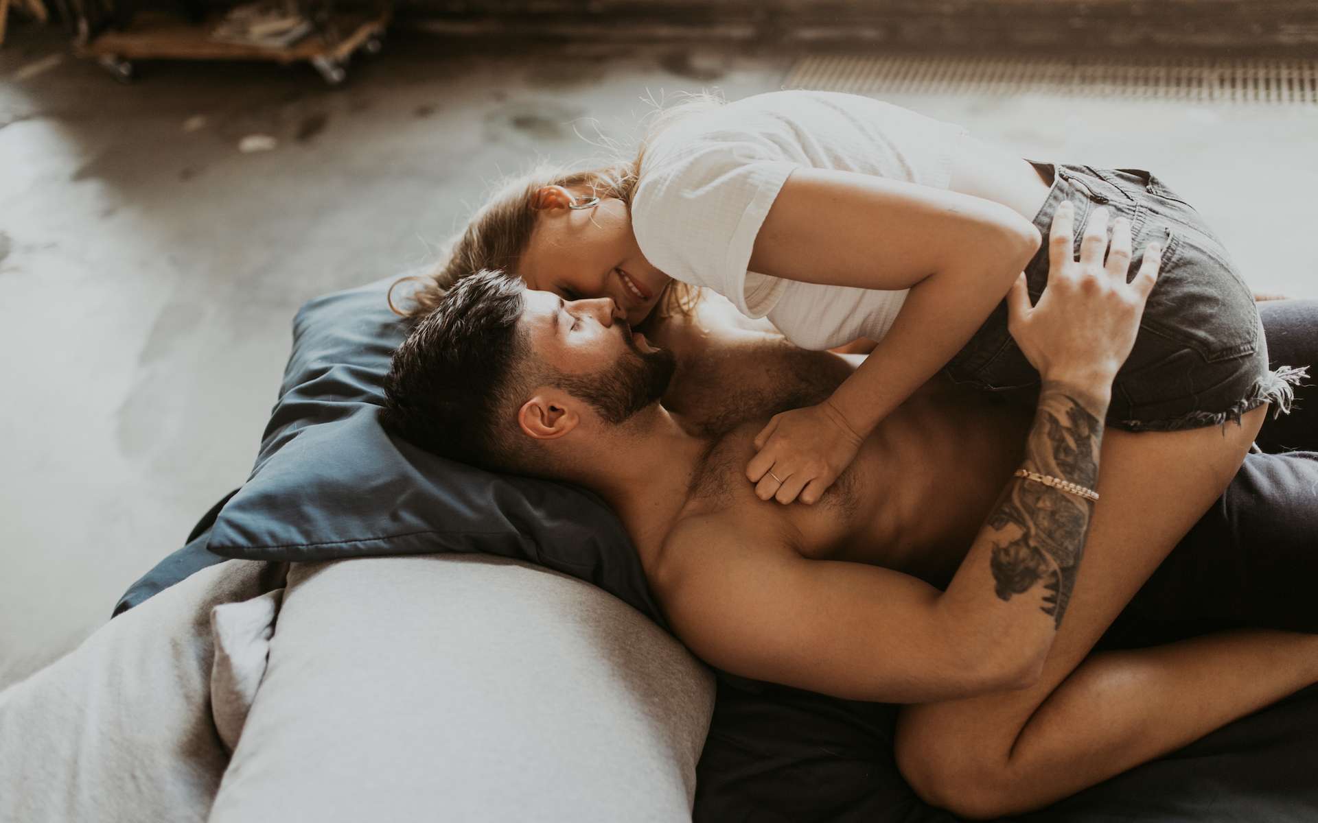 Patient bizarre : cet homme voit littéralement tout en rose à chaque fois qu'il jouit