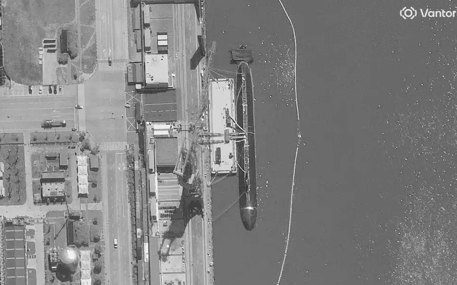 Un satellite révèle un sous-marin chinois au design étrange dans un chantier naval