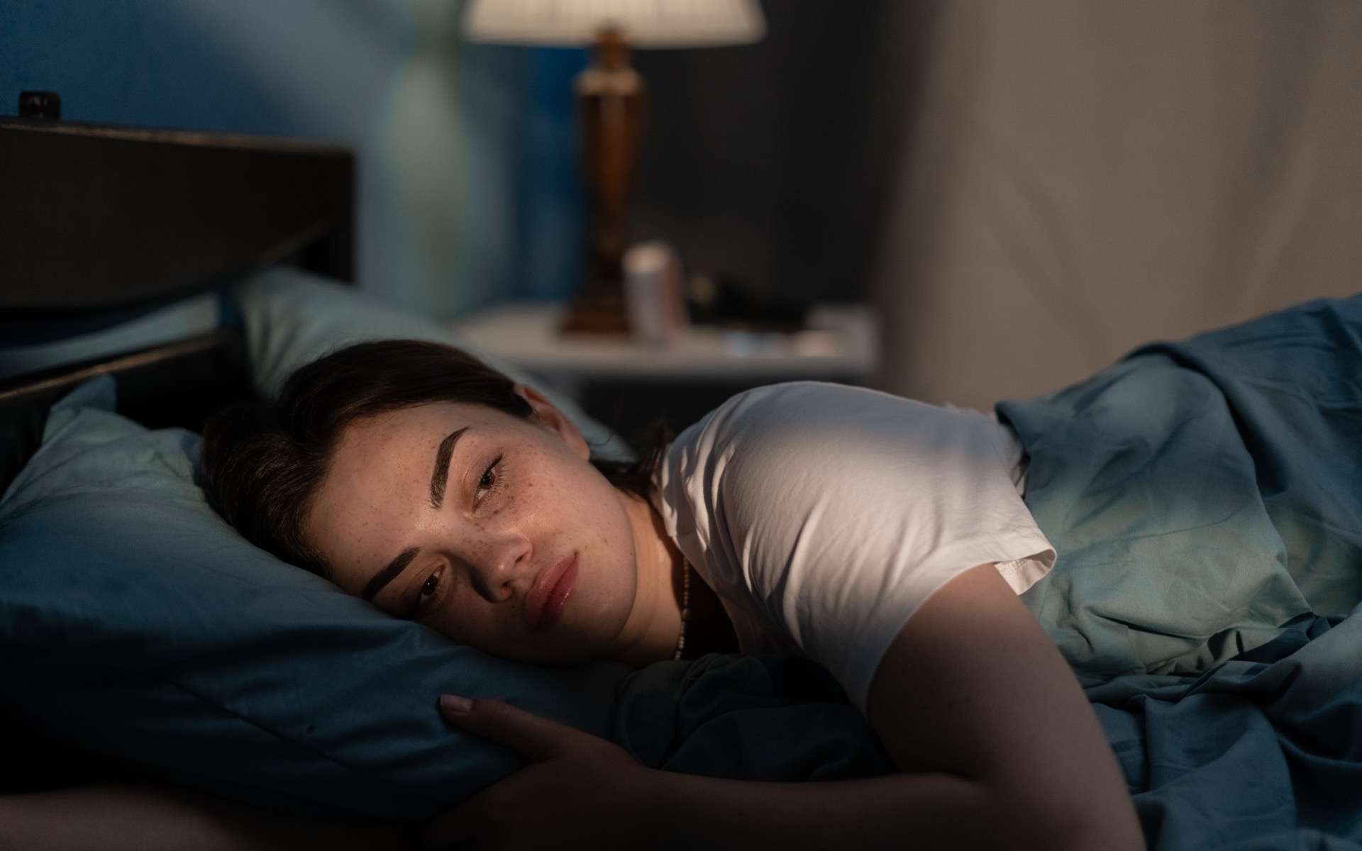 Dormir mal ne fatigue pas seulement : certains symptômes pourraient annoncer une hypertension