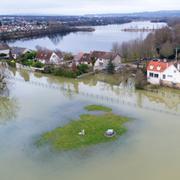 Le principal risque climatique pour les bâtiments en France est celui des inondations, en particulier au nord-ouest du pays. © Altitudedrone, AdobeStock