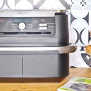 L’airfryer Ninja Foodi Flex 7-en-1 a un look classique pour ce type d’appareil. @ Marie-Aube Auvity pour Futura.