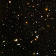 La cosmologie a bénéficié des observations réalisées en champ ultra-profond par le télescope spatial Hubble. © Nasa, Esa, S. Beckwith et l’équipe HUDF