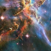 De brillantes étoiles dans la nébuleuse de la Carène. Cette dernière se trouve à une distance estimée entre 6.500 et 10.000 années-lumière, dans la constellation du même nom. ©&amp;nbsp;Hubble Space Telescope