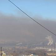 Pollution de l&#39;air au-dessus d&#39;un centre urbain. Image extraite du rapport Green Cross / Blacksmith Institute