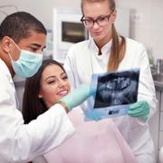 Une dent dévitalisée n&#39;est pas une dent morte mais une dent rendue insensible. © V&amp;amp;P Photo Studio, fotolia