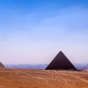 La pyramide de Khéops défie la science ! Sur cette photo, la pyramide de Khéops est au centre. © Umberto De Peppo Cocco, CC by-nc 2.0