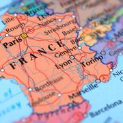 Voici la nouvelle géographie des riches en France… et les territoires laissés derrière. © Omersukrugoksu, iStock