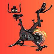 Transformez votre salon en salle de sport avec le vélo de biking Formill : une roue d'inertie de 10 kg, un écran LCD et une résistance ajustable pour un entraînement complet à prix soldé.&nbsp;© Cdiscount