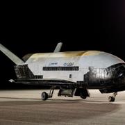 Retour sur Terre du X-37B après une mission record de 908 jours en orbite. © Boeing, US Space Force