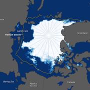 Étendue de la banquise arctique le 11 septembre 2015. Cette carte compile les données acquises avec l’instrument&amp;nbsp;AMSR-2 (Advanced Microwave Scanning Radiometer 2) qui équipe le satellite GCOM-W1 (Global Change Observation Mission–Water) de la Jaxa (Japan Aerospace Exploration Agency). Le trait orange fait référence à la surface moyenne de la banquise d’été mesurée entre 1981 et 2010. ©&amp;nbsp;Nasa, Jaxa