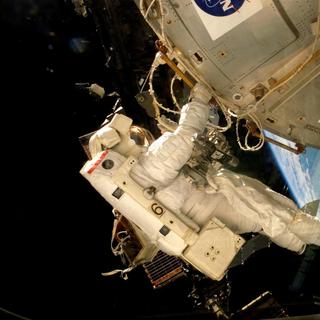 L&#39;environnement martien a été simulé dans la plateforme expérimentale Expose-E de la Station spatiale internationale. Celle-ci fut acheminée jusqu’à l&#39;ISS à bord de la navette Atlantis en 2008 et installée à l’extérieur du module Columbus par l’astronaute belge Frank de Winne. © Esa
