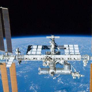 La Station spatiale internationale doit être régulièrement ravitaillée en matériel et en nourriture. Les vaisseaux capables de le fairfe ne sont actuellement pas si nombreux... © Nasa, équipage de STS-132