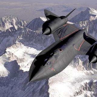 Um SR-71 Blackbird, uma aeronave furtiva usada pelos militares dos EUA durante a Guerra Fria, fotografado acima da Sierra Nevada, na Califórnia. © USAF, Judson Brohmer