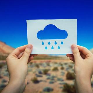 Não conseguindo fazer chover em áreas áridas, os pesquisadores propõem extrair a umidade da atmosfera para transformá-la em água potável. © Bulat, Fotolia