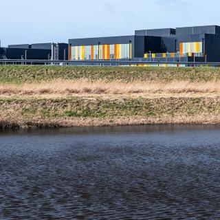 Centre de données Microsoft à Middenmeer, aux Pays-Bas, en 2026. © Dylan Winter, Shutterstock