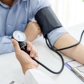 L'hypertension artérielle favorise les démences.&nbsp;© amnaj, Adobe Stock