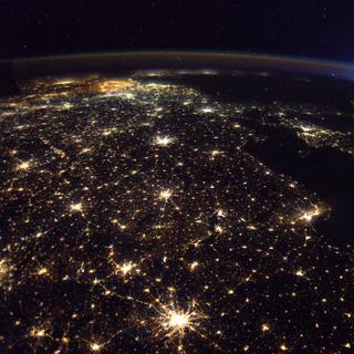 La Terre de nuit filmée en timelapse par Thomas Pesquet