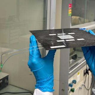 O demonstrador usado para testar materiais autocurativos. ©ESA