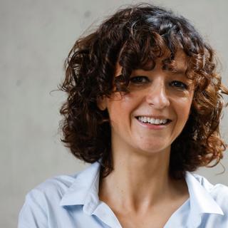 À 51 ans, Emmanuelle Charpentier décroche le prix Nobel, la récompense suprême à laquelle elle a du mal à croire. © Odd Andersen, AFP