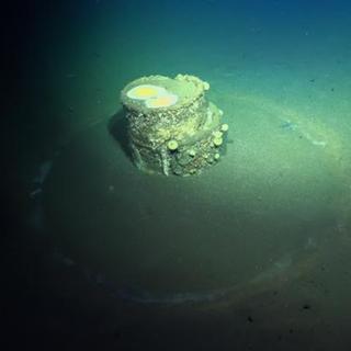 Baril découvert au fond de la mer à Los Angeles.&nbsp;© Schmidt Ocean Institute