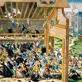 Pintura representando o massacre de Wassy, ​​em março de 1562, pintada por Franz Hogenberg, final do século XVI. O massacre de Wassy ocorreu após o edito de janeiro de 1562, pelo qual o rei autorizou os protestantes a se reunirem fora das cidades para celebrar seu culto. A assembléia acontece na cidade, é atacada pela escolta armada do duque François de Guise. © Wikimedia Commons, domínio público.