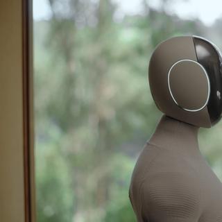 Le robot Neo Gamma, conçu pour les tâches ménagères. © 1X Technologies