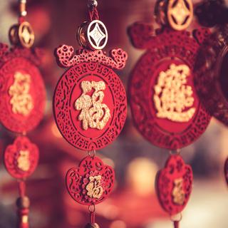 Durante a celebração do Ano Novo Chinês, os dragões são obrigados a dançar nas ruas. © Beboy, Fotolia