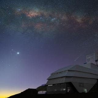 O Observatório Vera C.-Rubin no cume do Cerro Pachón, Chile. © Hernan Stockebrand