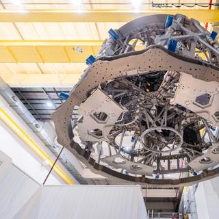 A estrutura (ou esqueleto) do quarto módulo de serviço de Orion. © Espaço Thales Alenia