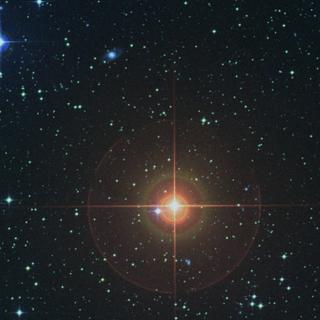 À la fin de sa vie, le Soleil ressemblera à la géante rouge W Hydrae. © Digitized Sky Survey 