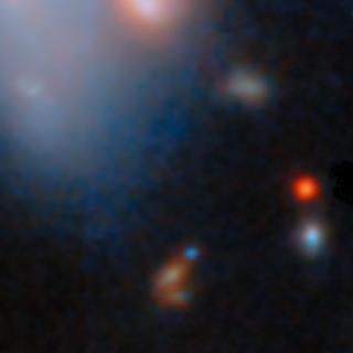 Uma equipa europeia apresenta dados segundo os quais os misteriosos “pequenos pontos vermelhos” detectados pelo telescópio espacial James Webb não são outros senão buracos negros supermassivos em festa. © ESA, Webb, Nasa & CSA, G. Rihtaršič (Universidade de Liubliana, FMF), R. Tripodi (Universidade de Liubliana, FMF)