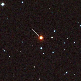 Aqui vemos a estrela AP Columbae no centro da imagem. © Adric Riedel/RECONS/SMARTS