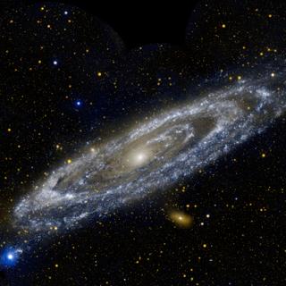 Une vue inhabituelle de la galaxie d'Andromède. M31 est ici prise en photo par&nbsp;Galaxy Evolution Explorer, un observatoire astronomique spatial destiné à l'observation de galaxies dans l'ultraviolet.&nbsp;© Nasa