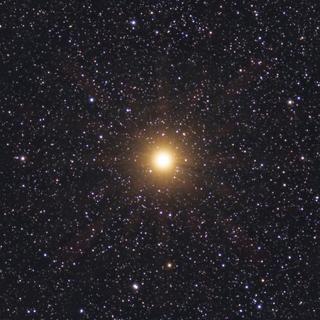 Imagens de alta resolução de Betelgeuse confirmam a hipótese da poeira para explicar por que a supergigante vermelha perdeu o seu esplendor há quase 4 anos. © Franco Tognarini, Adobe Stock