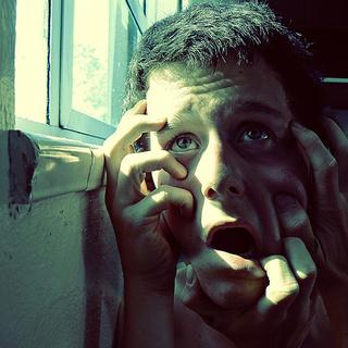 D&#39;après les résultats encourageants obtenus chez la souris, la dépression sévère pourrait être traitée chez l&#39;homme par thérapie génique. © Lanuiop / Licence Creative Commons