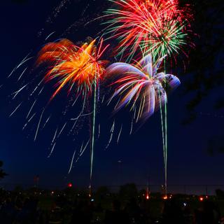 Les feux d’artifice sont utilisés en France pour célébrer la fête nationale du 14 juillet depuis 1880. © Thomas Evans, Unsplash