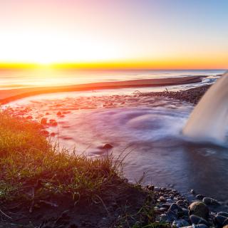 Superbactérias impulsionadas pela poluição: a resistência aos antibióticos está a ganhar terreno. © Vastram, Adobe Stock