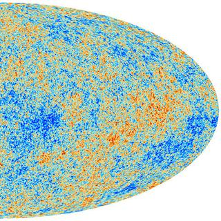 A radiação fóssil tem um espectro de corpo negro quase perfeito, muito maior que o do Sol. As observações de Planck mediram isso com muita precisão. O estudo deste espectro pode fornecer muitas informações para a física, astrofísica e cosmologia. © Essa