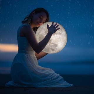 Pesquisadores da Universidade de Washington (Estados Unidos) relatam que dormimos menos nas noites anteriores à Lua Cheia. © Anton, Adobe Stock