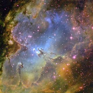 A sonda Cassini permite-nos aprender mais sobre a poeira interestelar e a sua composição química. Aqui, a Nebulosa da Águia. © NASA