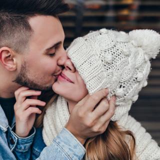 La dépression et l’anxiété peuvent-elles se transmettre par le microbiote buccal au sein d’un couple ? C’est ce que suggère une nouvelle étude. © Look Studio, Freepik