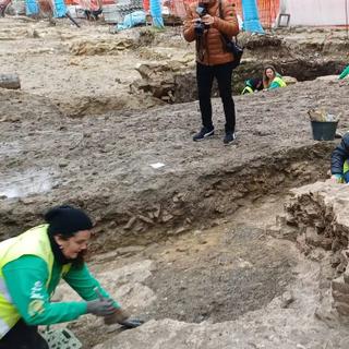 Durante séculos, este monumento existiu apenas num texto antigo. Hoje está começando a emergir do solo. © Loretta Manocchi